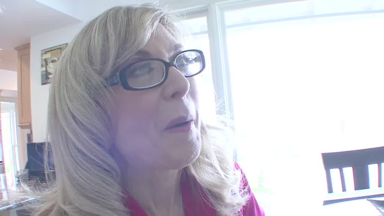 Fair Haired Milf With Glasses Is Happy To Swallow Brunette S Hotntubes