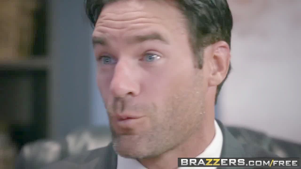 Porn Grandes Tetas En El Trabajo Empujando Los Límites Escena Xchica