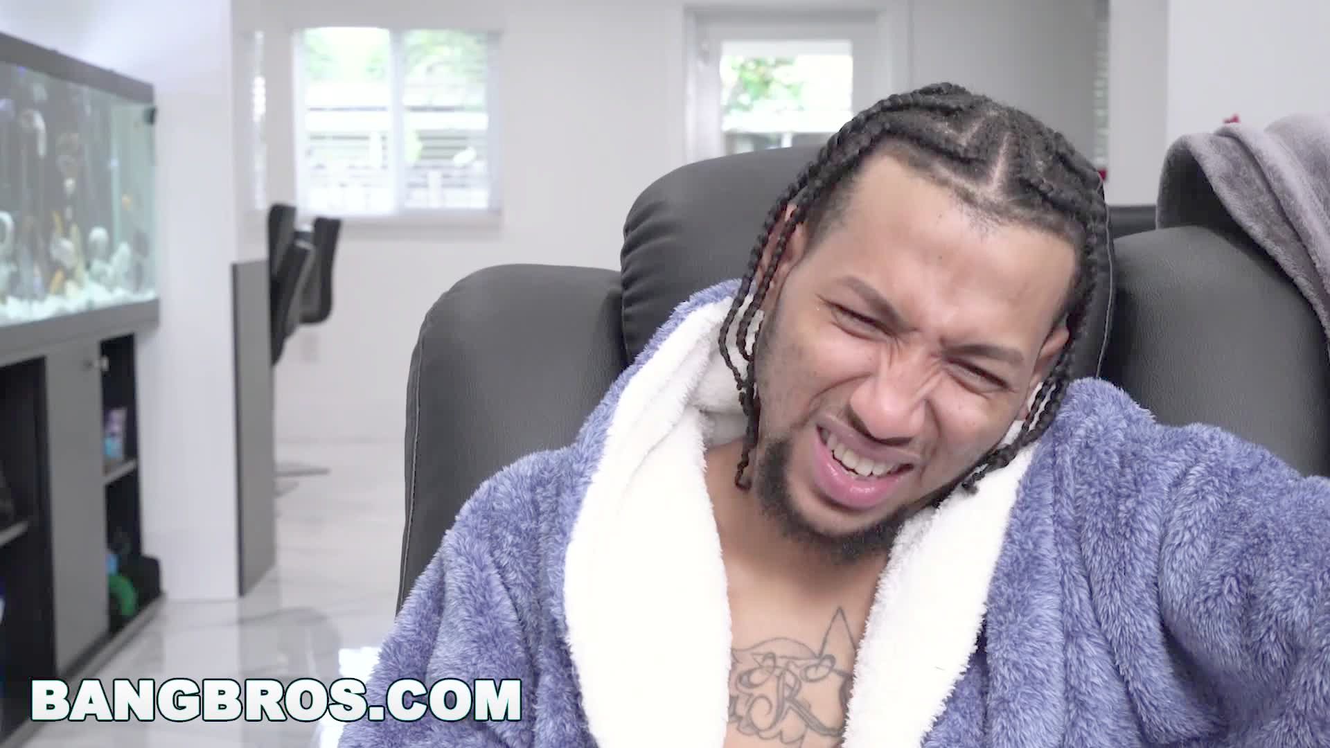 Aidra Fox S Multiracial Fuck With Macana Guy On Monsters Of Schlong Hotntubes