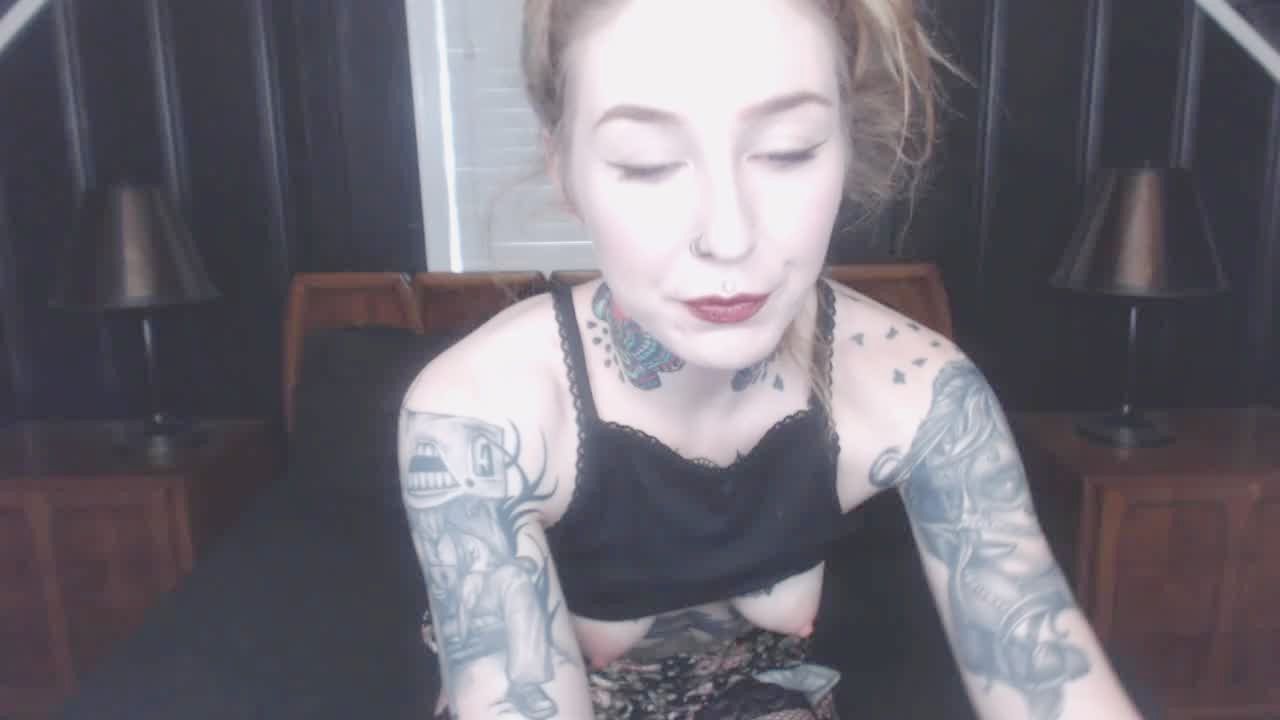 Inked Fair Haired First Ever Ass Fuck With A Plaything Hotntubes