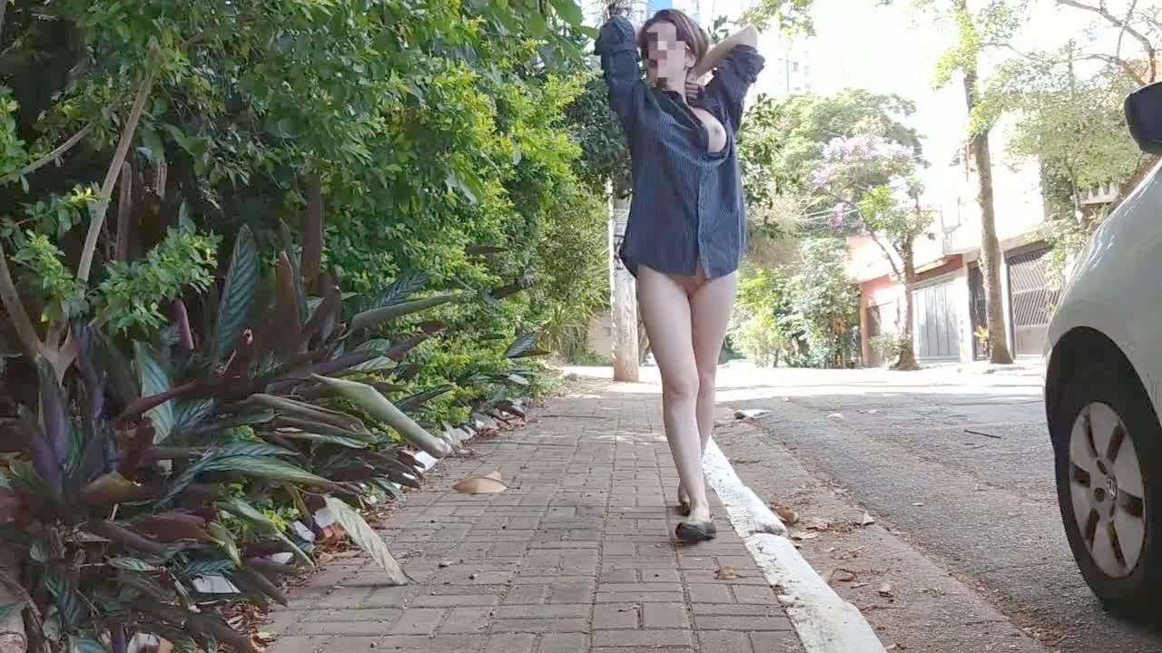 Naked Exhibitionism On The Street In Wide Daylight Hotntubes