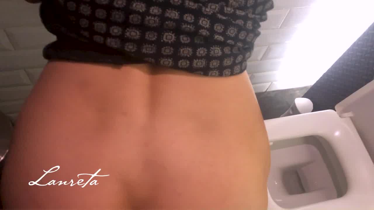 Random Nubile Fucky Fucky In A Society Rest Room Upskirt Sex Hotntubes