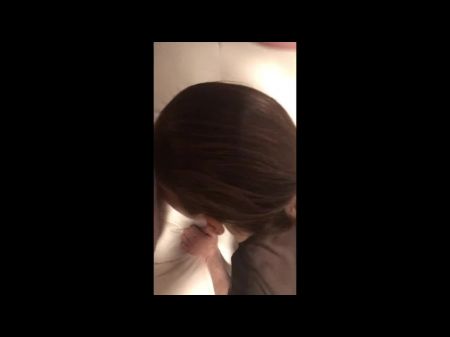 Супер сексуальная милф с волосатой киской, бесплатное порно 03 