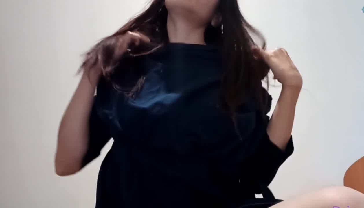 Fuente Squirt Sexy Milf Quit Ndose Toda Su Ropa Xchica