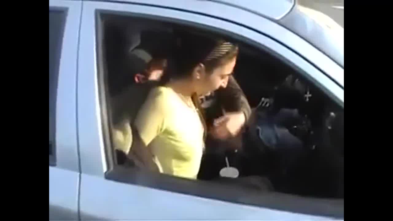 Rumanian Gypsy Street Hooker Fuck In Public Truck Estacionamiento