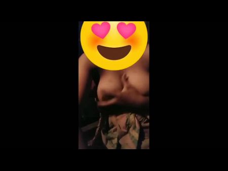 Ассамская девушка Бодо показывает свои сиськи и киску: порно E7 