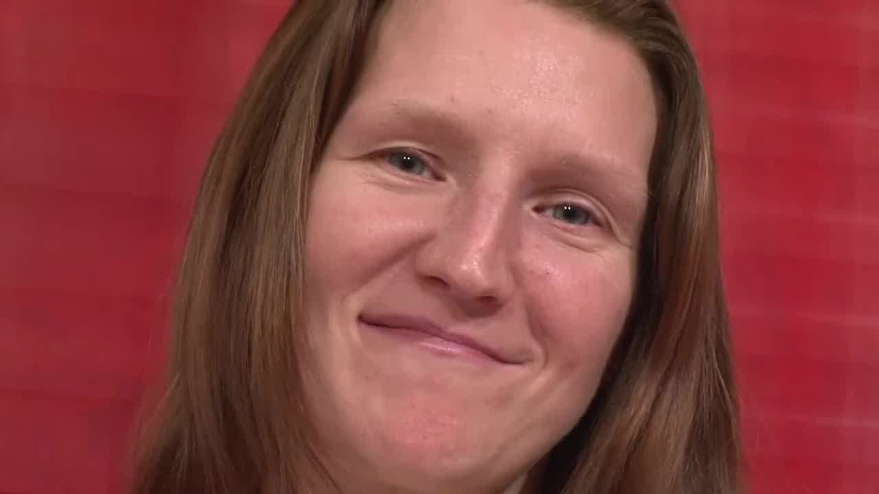 Milf With Trimmed Slit Enjoys Alone While Being Filmed Four Hotntubes