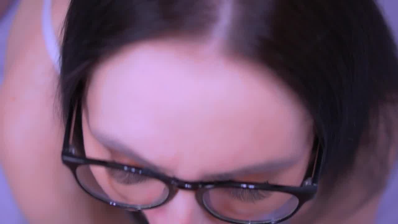Bespectacled Cougar Asked To Sex Her In The Donk Hotntubes
