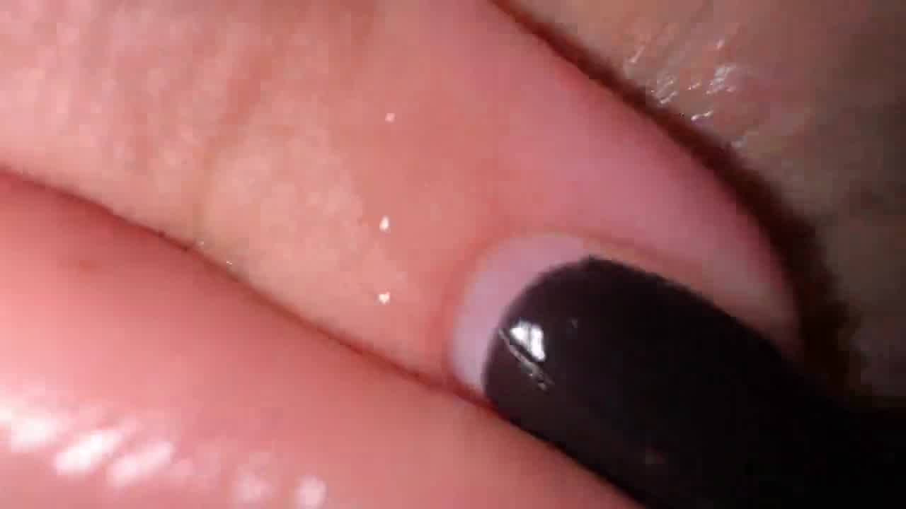 Close Up Arse Frigging And Muddy Converse Anal Masturbation Climax Hotntubes