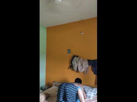 Домашнее секс -видео Desi Наслаждайтесь сексом со своим парнем устный и тяжелый трах 