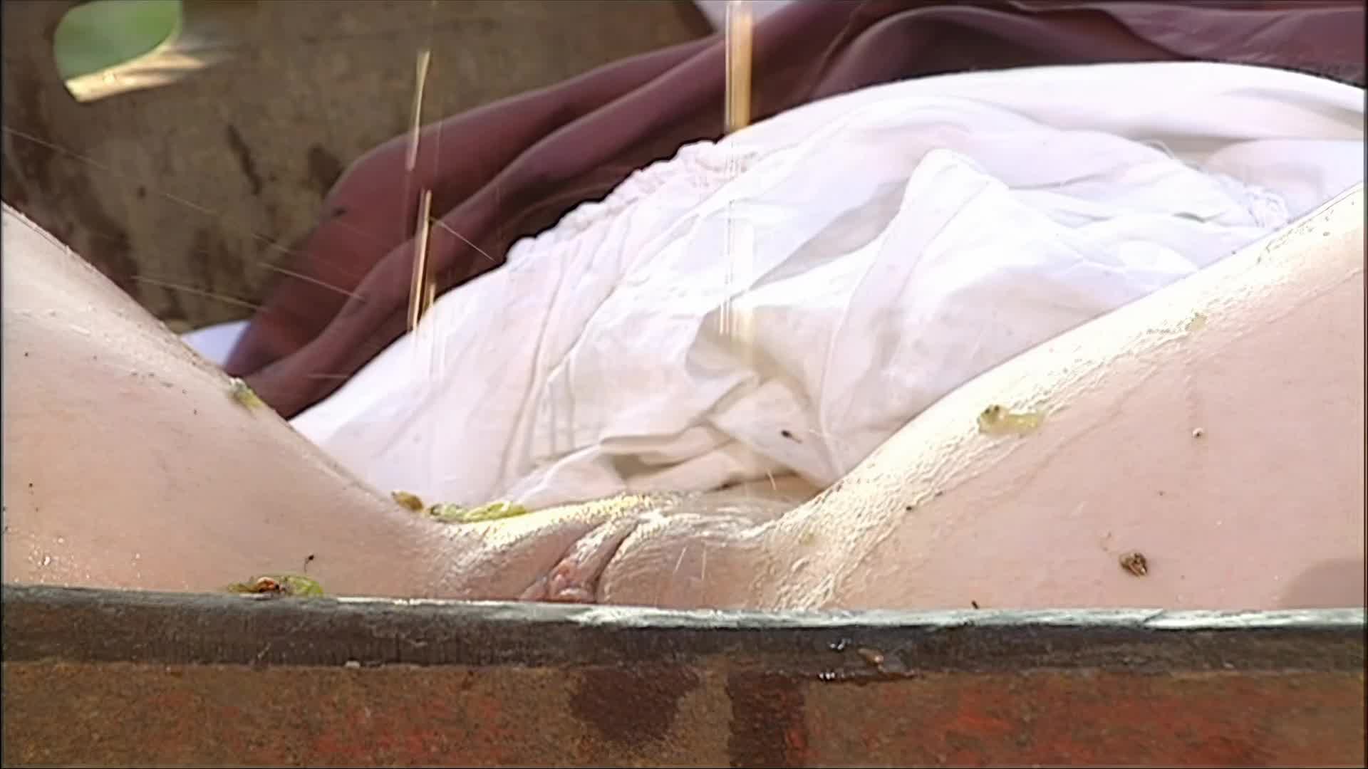 Jane Darling Outdoor Anal Smash K Upscale Hotntubes