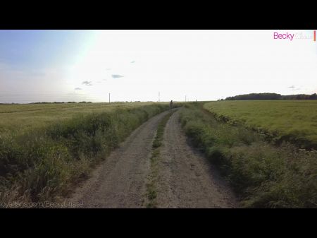 Бекки Чейз Эксгибиционистская жена обнаженная в природе 