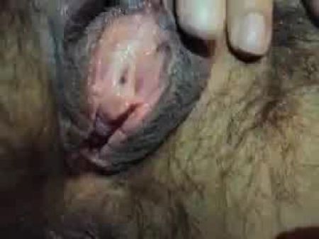 Крупным планом волосатой киски моей жены 