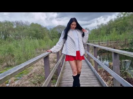 Ники Брилл Нет трусиков в общественном парке и писание 