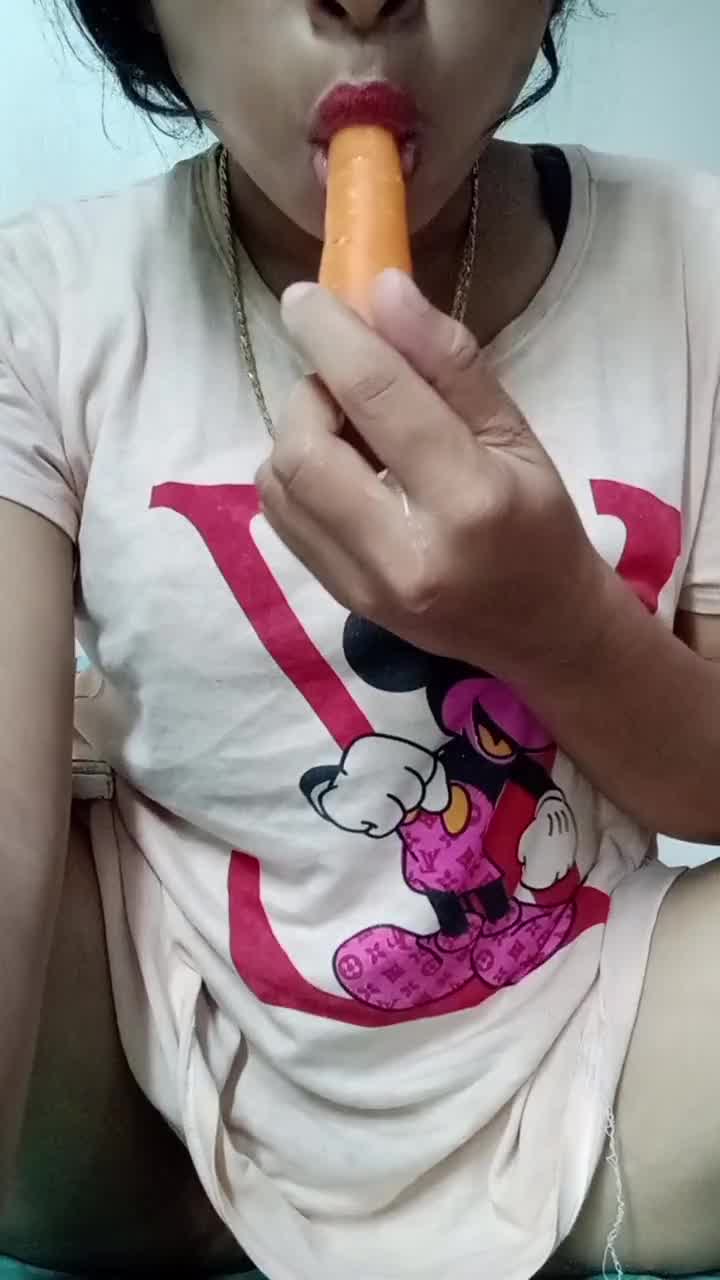 Desi Indian Nymph Jerk With Carrot Deshi Fuck Fest Movie Hotntubes