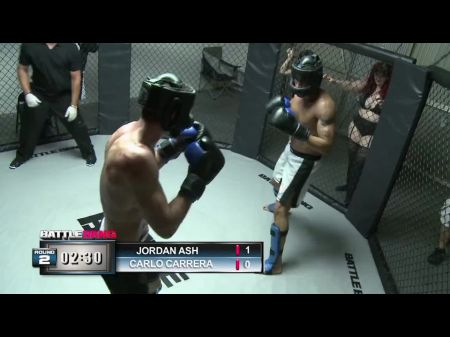 Brunette Ring Girl трахает победителя ММА с огромным лицом к лицу 