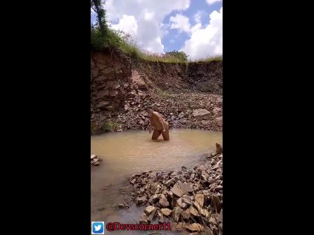 Девска идет в карьер и развлекается с карьерами 