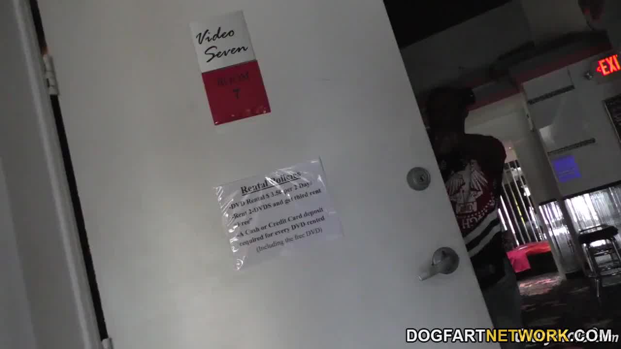 Dame Tries Anal Invasion With Ebony Sausage Gloryhole Hotntubes