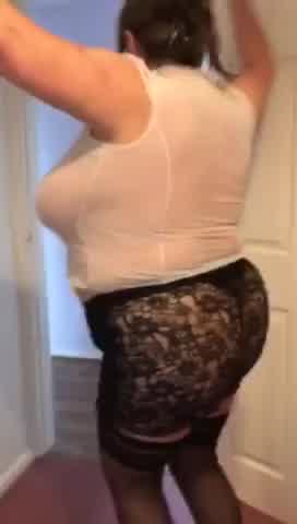 My Bbw Wife Practicing A De Robe And Lap Dance Hotntubes