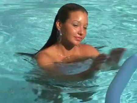 Christina Model Tits Hotntubes Porn