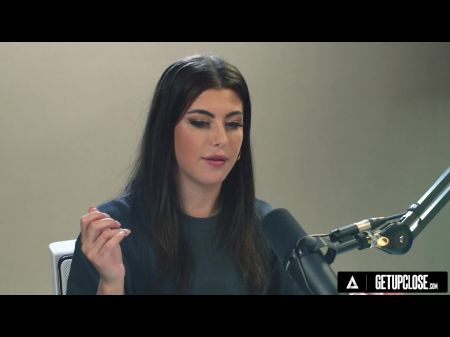 Закрыть, как женщины оргазм с привлекательной Gal Ritchie Solo Женская мастурбация Полная сцена 
