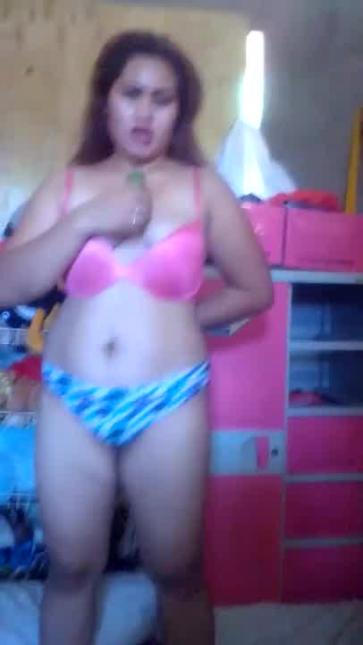 Pinky Mananita Hot Filipino Have Fun With Cucumber Hotntubes