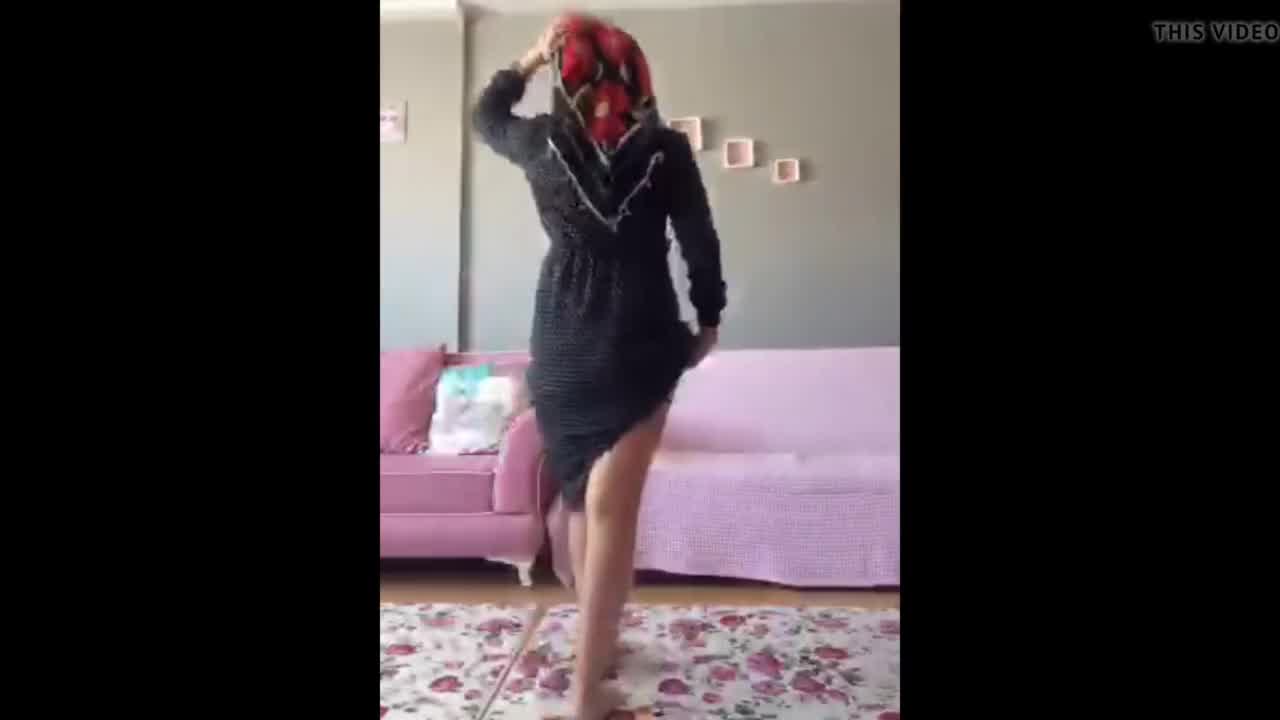 Turk Turbanli Dans Turkish Milf Disrobe Flash Exciting Nylon Socks