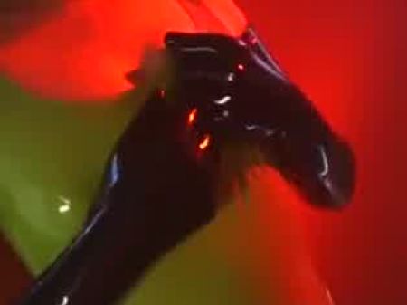 Lesbo Latex Play 
