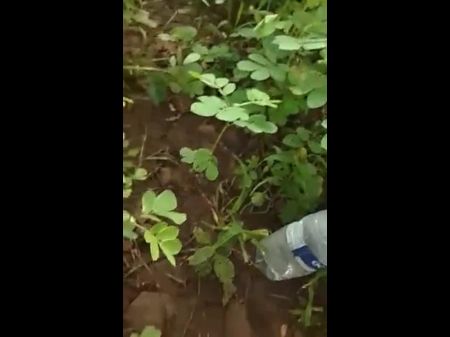 Тетя на открытом воздухе трахается с любовником 