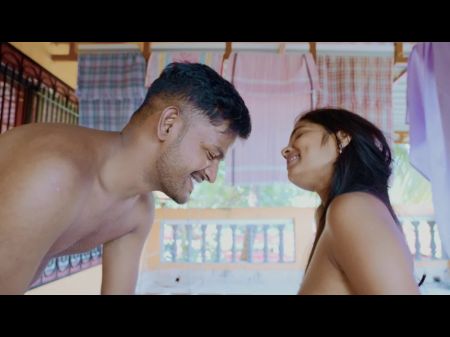 Индийская порно -звезда Desi Sanjana призывает своего парня к трахнуту с огромным членом, когда она одна дома 