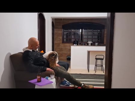Она не платила арендную плату и должна была заниматься сексом с коллекционером, чтобы избежать выселения 