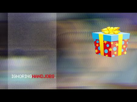 Жесткие и быстрые шарики играют с большим количеством спермы от горячей девушки Санта -Клауса в короткой юбке дразнят большой член для спермы с ручной суть на Рождество 