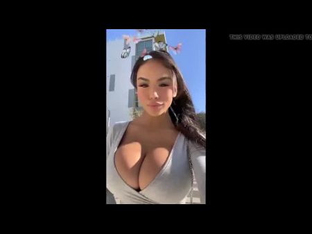 большие подпрыгивающие сиськи 