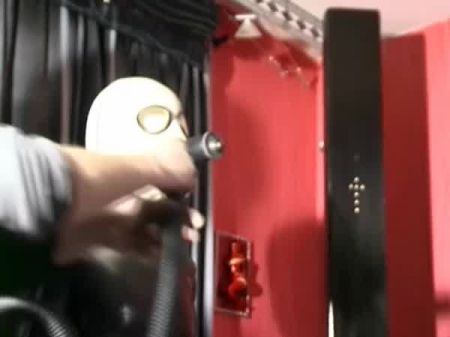 как ты возбуждена, сосу дилдо через латексную маску, мой член, нам очень тяжело 