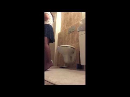 окул тувалети гызлии чеким турк ифа 