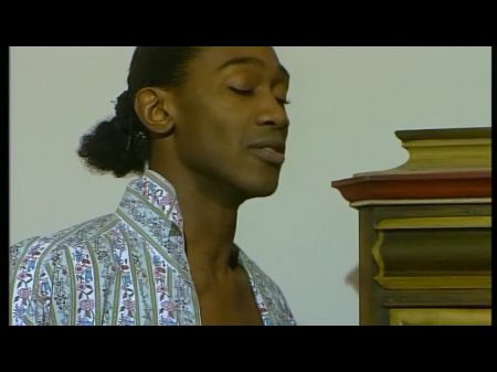 Шварцер фикт умирает фальшивая милфа-блондинка 