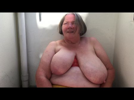 chris44g – мастурбация на улице 