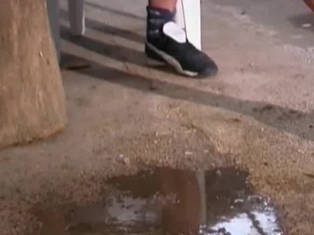 шлюха с короткой стрижкой из Франции так сильно хочет спермы 