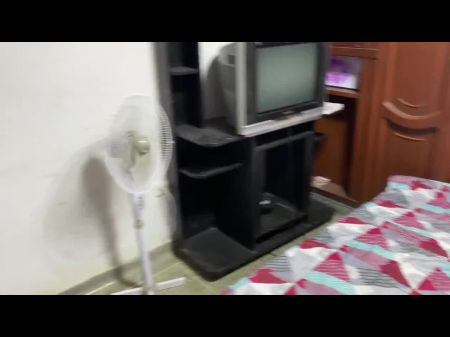 я трахаю своего сводного брата, и он дает мне свои карты, чтобы я сходила на свидание с моим другом 