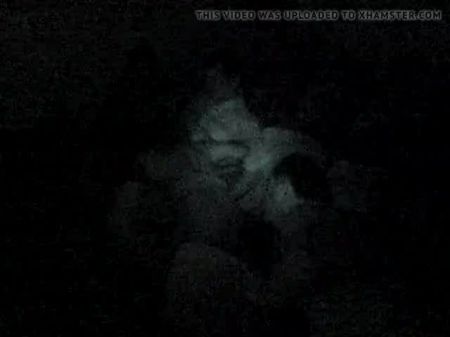 жену трахают пальцем в театре для взрослых 