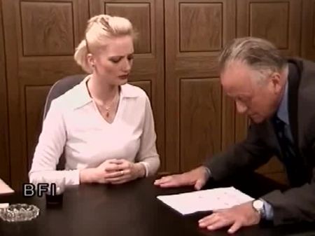 отшлепать секретаршу 3 