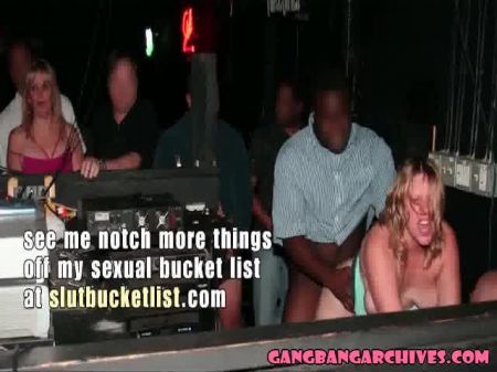 групповуха, архив 2 мамочек в оргии на открытом воздухе 