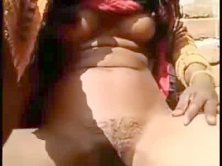 Desi Village Girl Porn Videos at anybunny.com