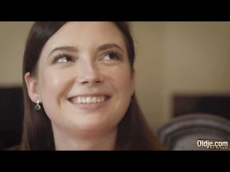 Teen Deepthroat Lip Service And Cumshot From Old Bro With