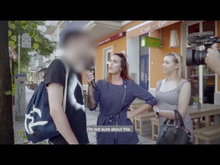 hitzefrei - pequeña rubia encuentra un chico al azar en la calle