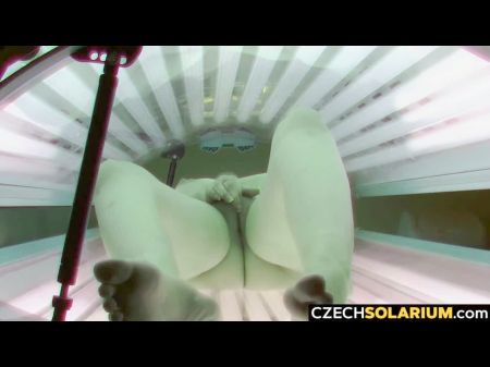 Big Bras Sexy Mom Stroking Her Pussy In Solarium , Porn Ec