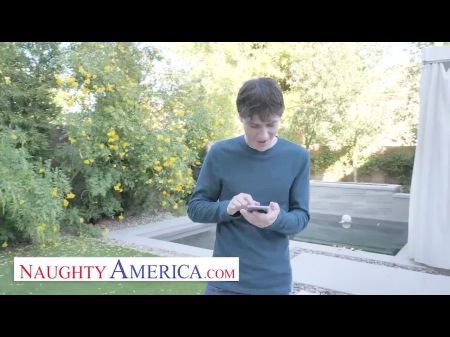 Dirty America - Emily Addison Wants To Be Seen And .