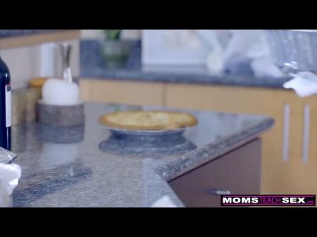 Step Mom: Porno Mom & Xshare Free Porn Cinema 64