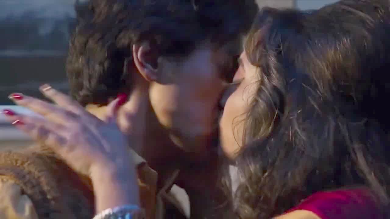 mastram hindi web series bhabhi fucked in bus: free xxx ed - hotntubes.com