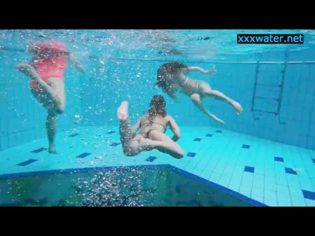 Heiße Mädchen ziehen sich im Pool aus, kostenlos neue Tube HD Pornos df